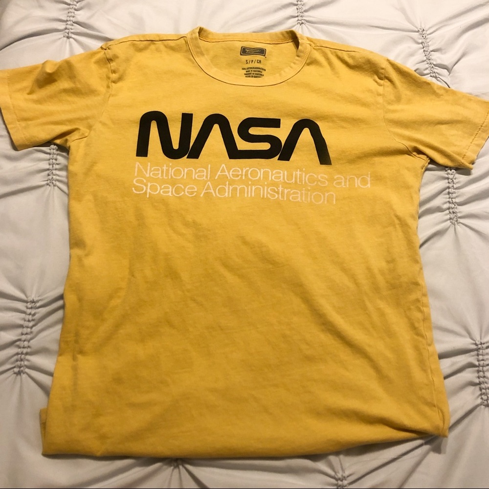 American Eagle T-shirt